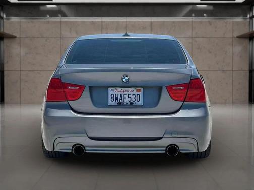 2011 BMW 335 335i
