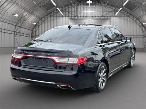 2018 Lincoln Continental Premiere