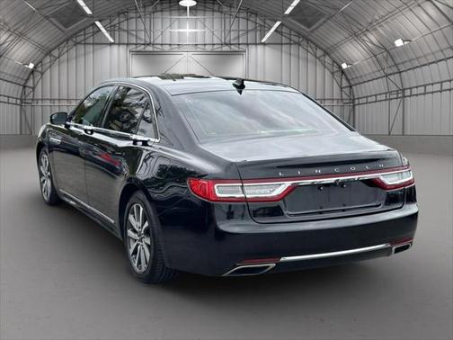 2018 Lincoln Continental Premiere