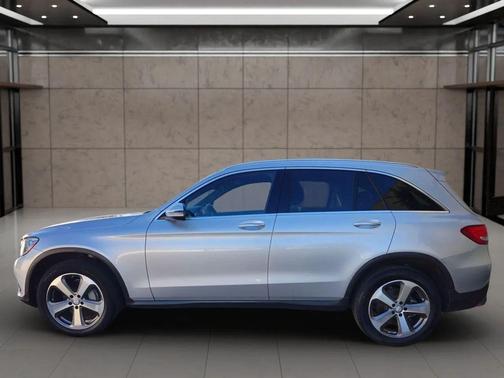 2017 Mercedes-Benz GLC 300 Base