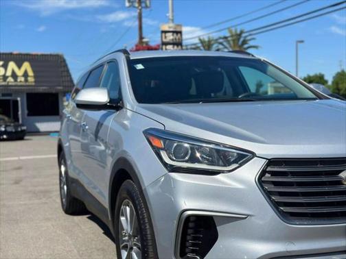 2017 Hyundai SANTA FE SE