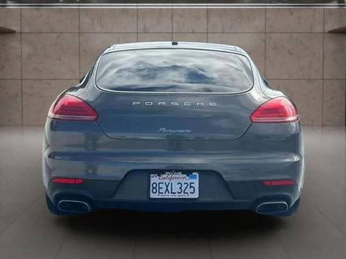 2015 Porsche Panamera 4