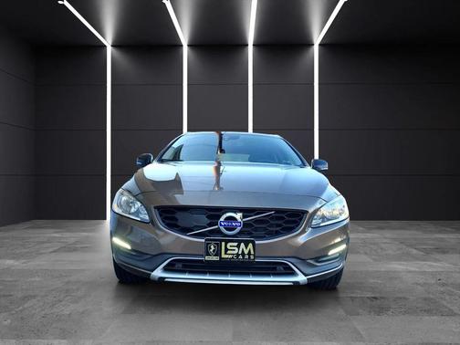 2017 Volvo V60 Cross Country T5