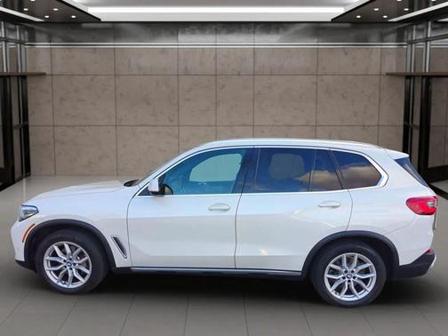 Mineral White Metallic 2020 BMW X5 xDrive40i