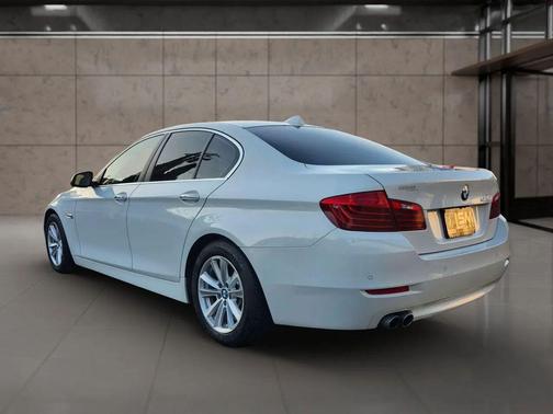 2016 BMW 528 528i