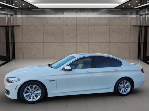 2016 BMW 528 528i