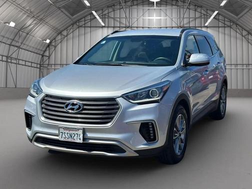 2017 Hyundai SANTA FE SE