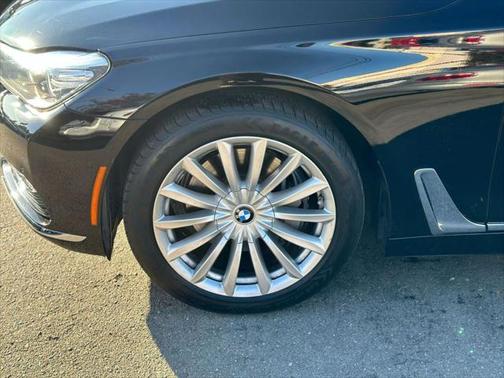 2016 BMW 740 740i