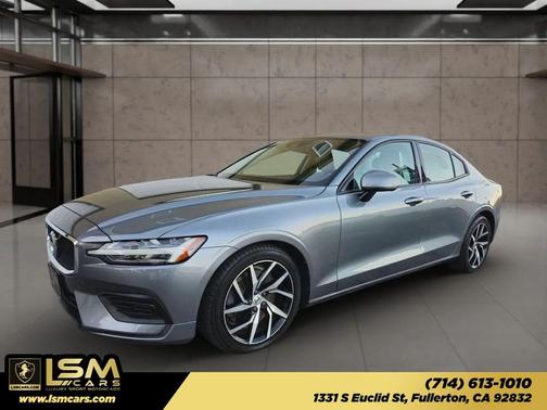 2019 Volvo S60 T6 Momentum