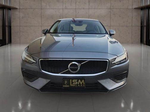 2019 Volvo S60 T6 Momentum