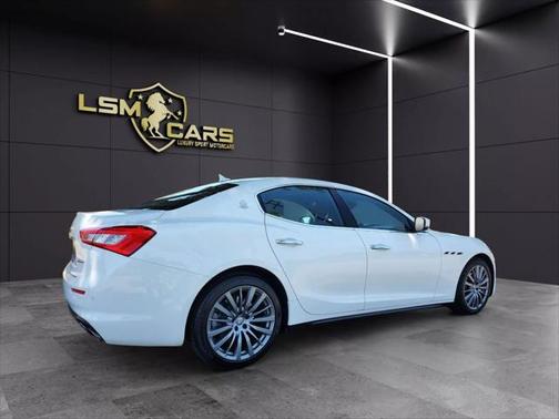 2018 Maserati Ghibli Base