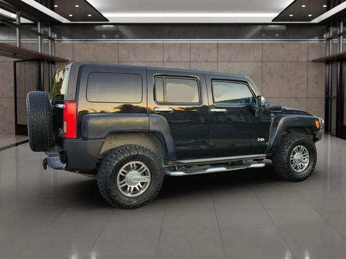 2006 Hummer H3 Base