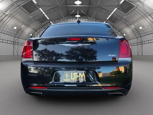 2019 Chrysler 300 S