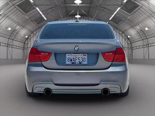 2011 BMW 335 335i