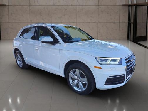 White 2019 Audi Q5 2.0T Premium Plus