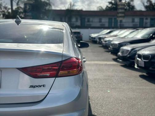 2018 Hyundai ELANTRA Sport