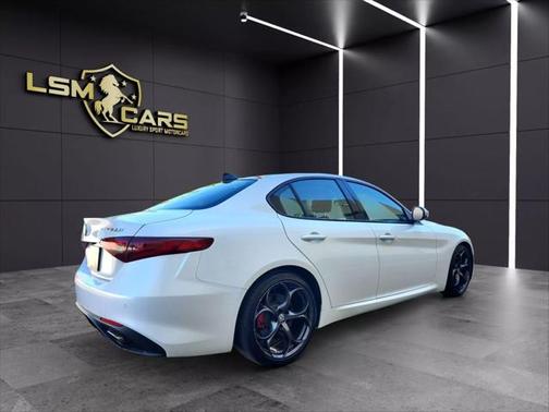 2017 Alfa Romeo Giulia Ti