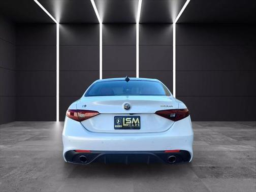 2017 Alfa Romeo Giulia Ti