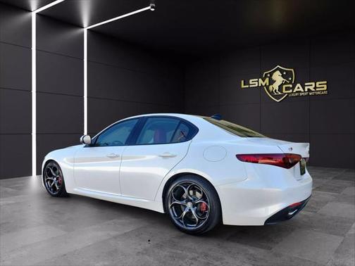 2017 Alfa Romeo Giulia Ti