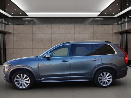 Gray 2018 Volvo XC90 T5 Momentum