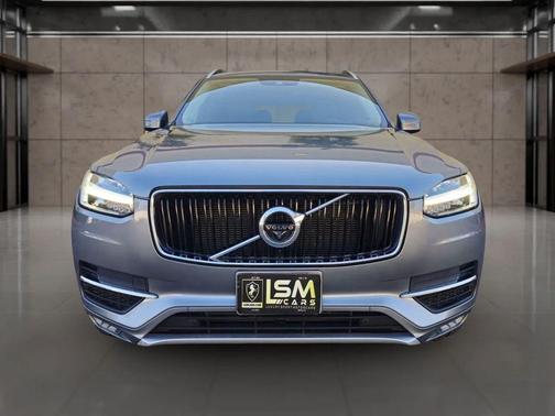 Gray 2018 Volvo XC90 T5 Momentum