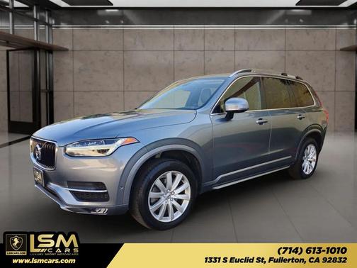 Gray 2018 Volvo XC90 T5 Momentum