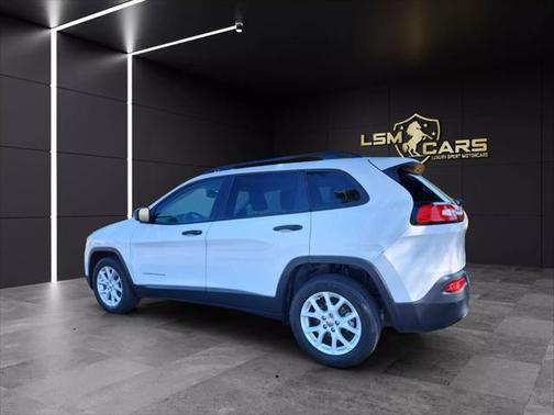 2017 Jeep Cherokee Sport