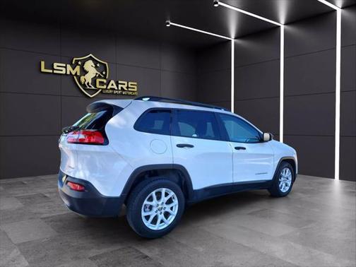 2017 Jeep Cherokee Sport