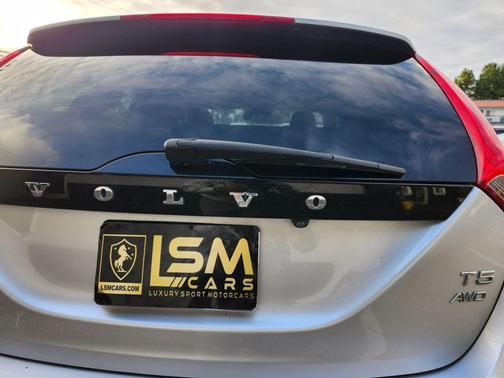 2016 Volvo V60 Cross Country T5 Platinum