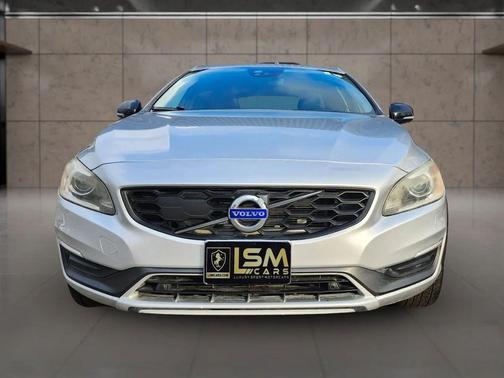 2016 Volvo V60 Cross Country T5 Platinum