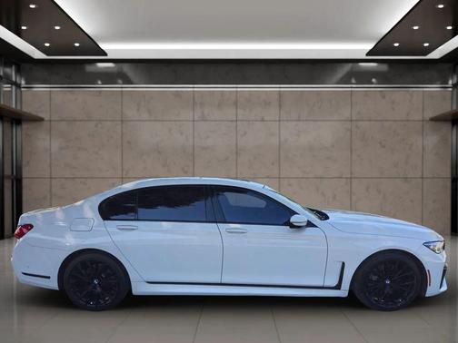 Alpine White 2020 BMW 740 740i