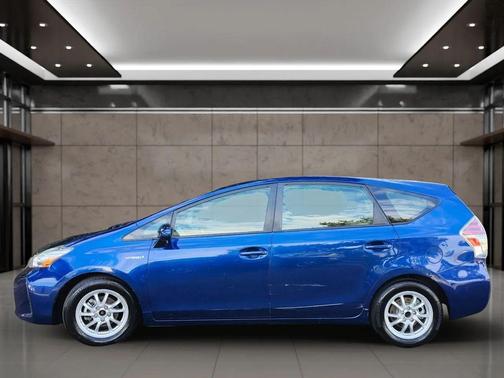 2017 Toyota Prius v Two