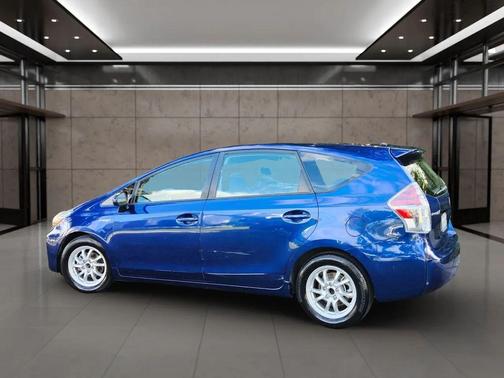 2017 Toyota Prius v Two