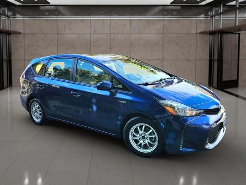 2017 Toyota Prius v Two