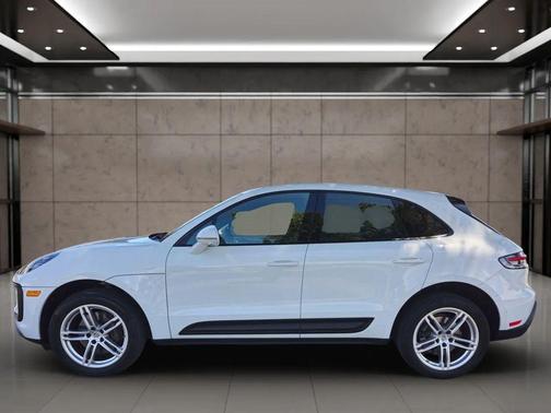 White 2022 Porsche Macan Macan