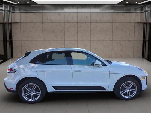 White 2022 Porsche Macan Macan