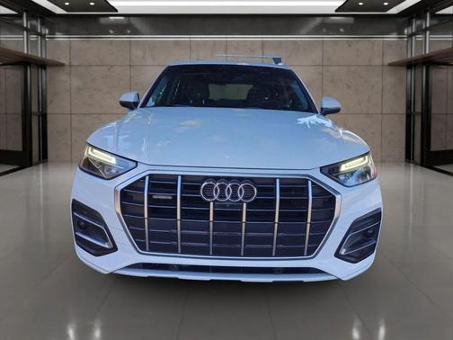 White 2021 Audi Q5 45 Premium Plus