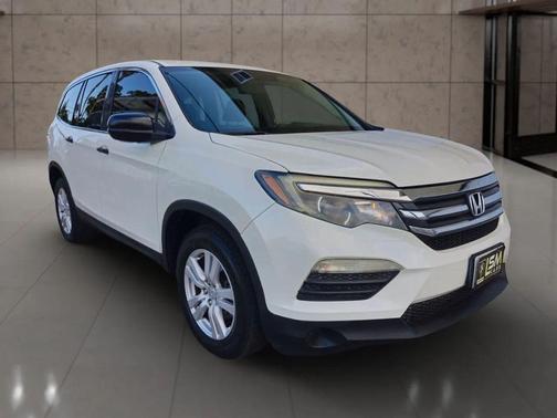 White Diamond Pearl 2018 Honda Pilot LX