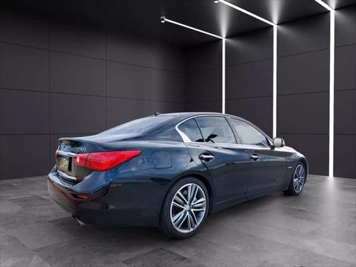 2015 INFINITI Q50 Hybrid Sport