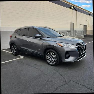 2022 Nissan Kicks SV