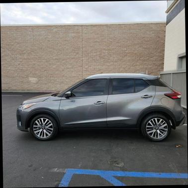 2022 Nissan Kicks SV