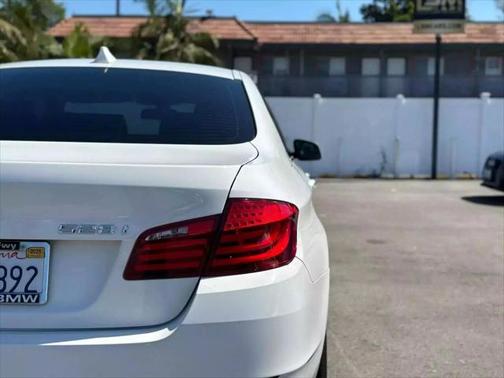 2012 BMW 528 528i