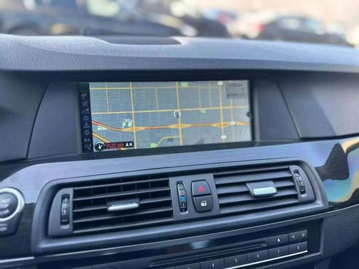 2012 BMW 528 528i