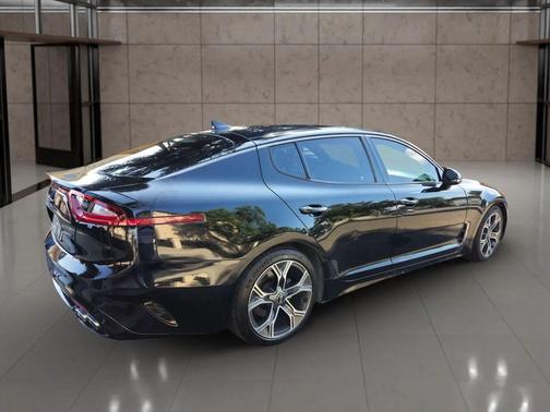 2021 Kia Stinger GT-Line