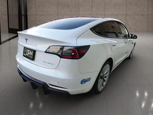 Pearl White Multi-Coat 2021 Tesla Model 3 Long Range