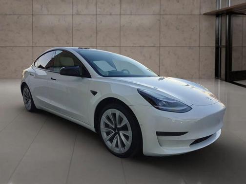Pearl White Multi-Coat 2021 Tesla Model 3 Long Range