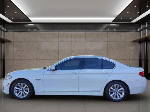 2016 BMW 528 528i