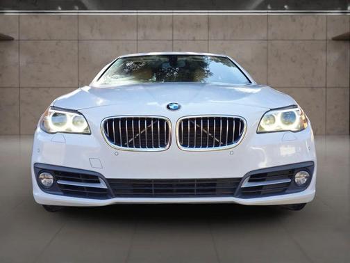 2016 BMW 528 528i