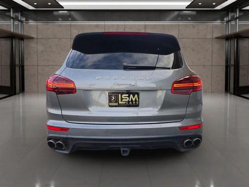 2016 Porsche Cayenne Cayenne