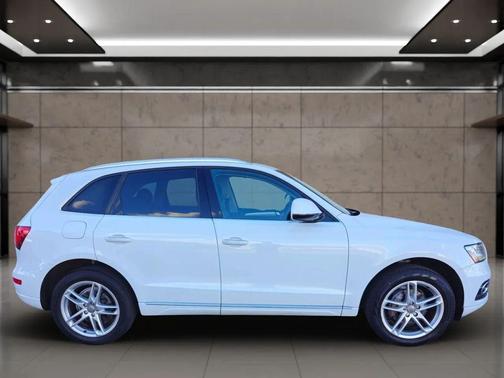 2017 Audi Q5 2.0T Premium Plus